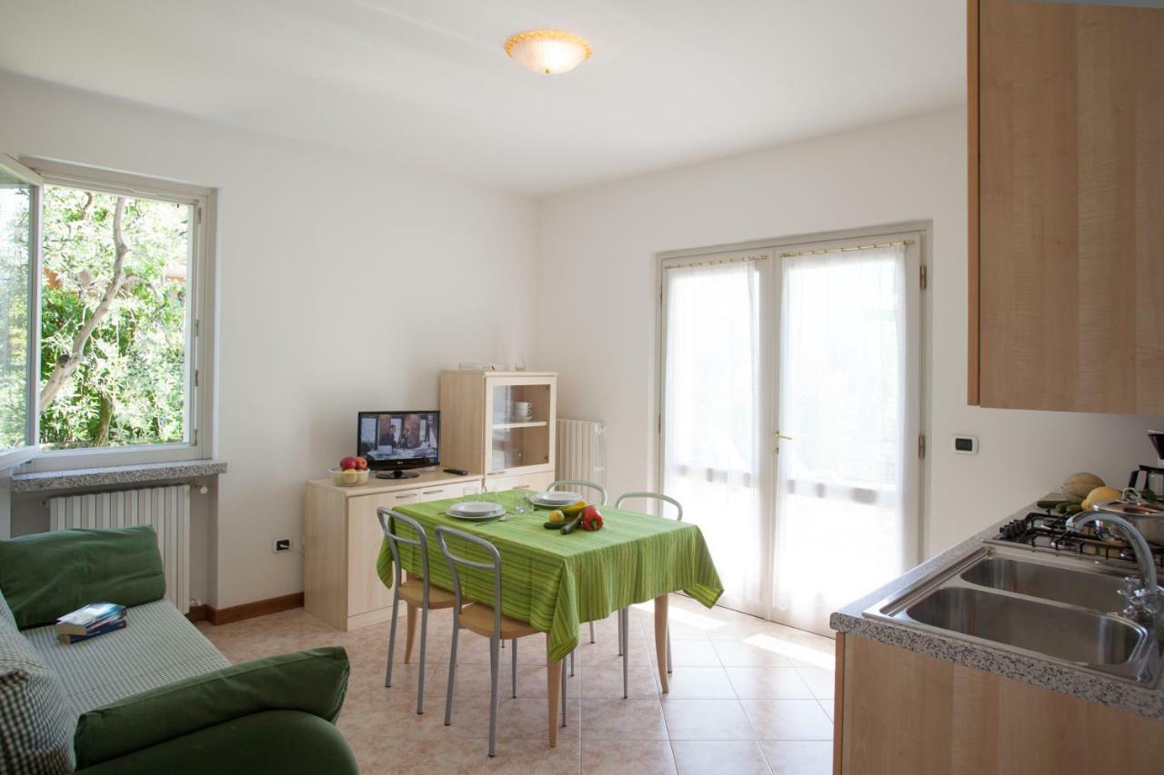 Residence Villa Aranci Limone sul Garda Buitenkant foto